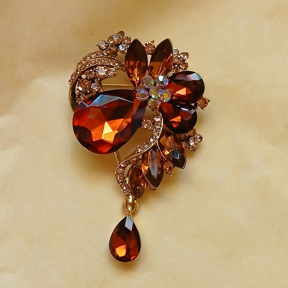 🍁🍂Fall Foliage Brooch🍁🍂 - Picture 3 of 8